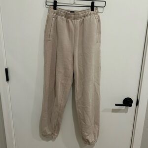 gap xs neutral sweatpants